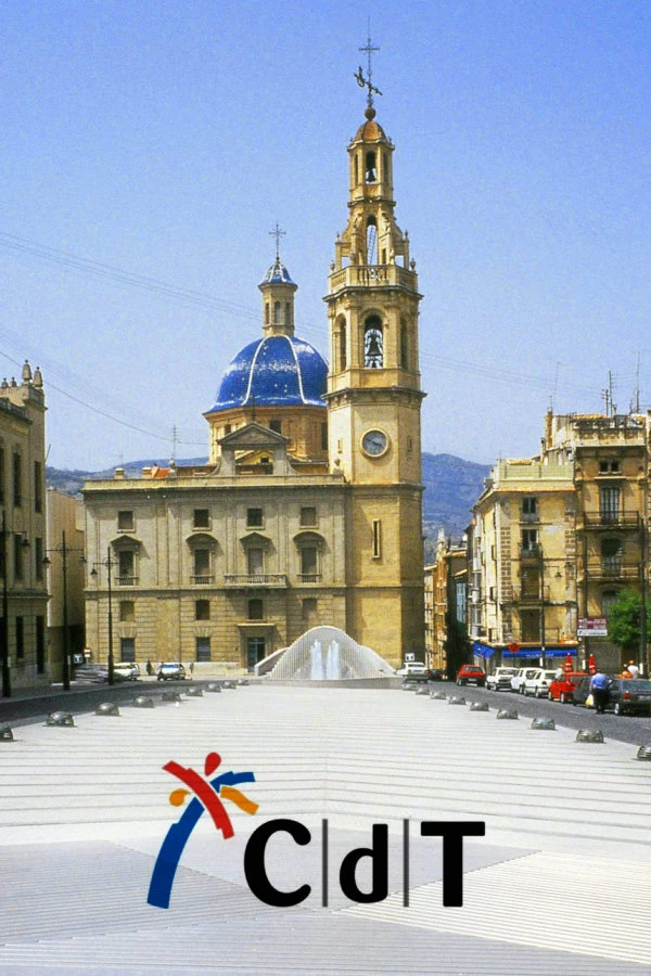 Fotografia de la plaça d'Espanya d'Alcoi i logo 'CdT'